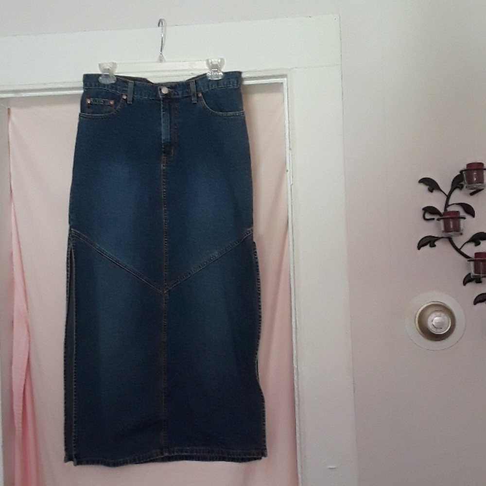 Long jean skirt
